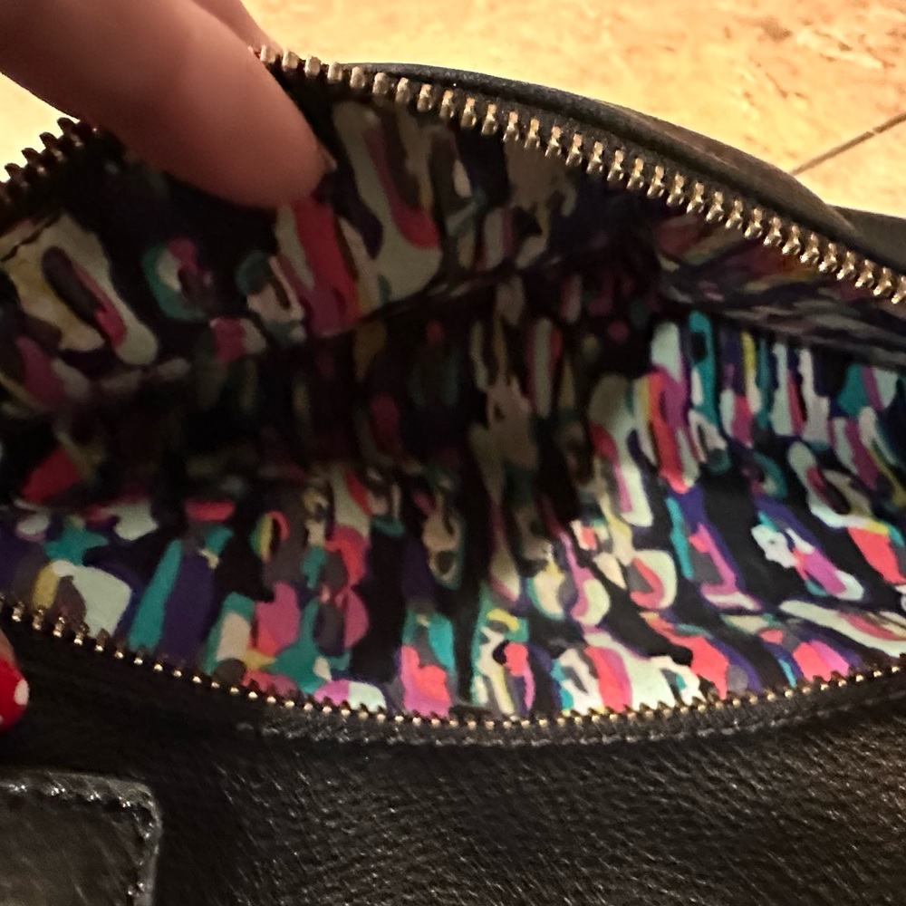RARE~Vera Bradley Black Cowhide Leather Handbag - Picture 7 of 12